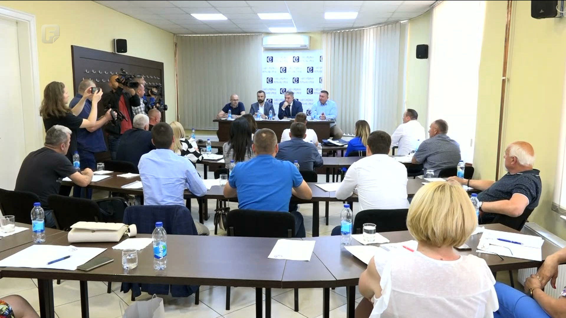 Neće biti povećanja plata zdravstvenim radnicima u  RS-u